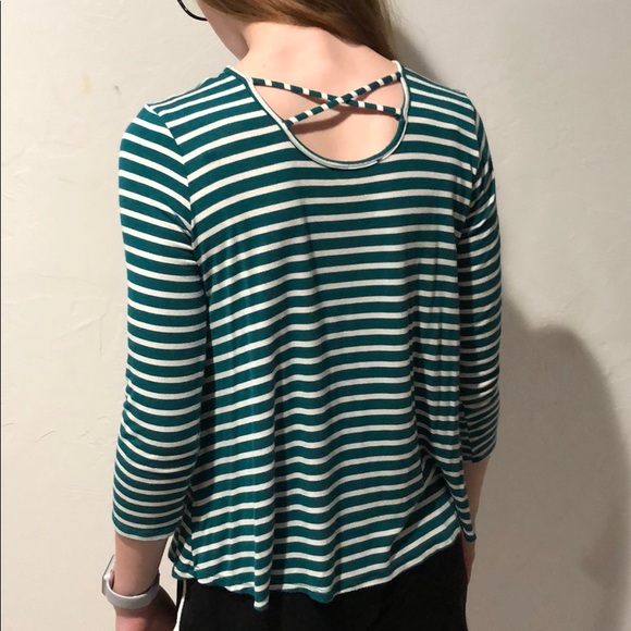 3/4 sleeve top - Picture 2 of 2